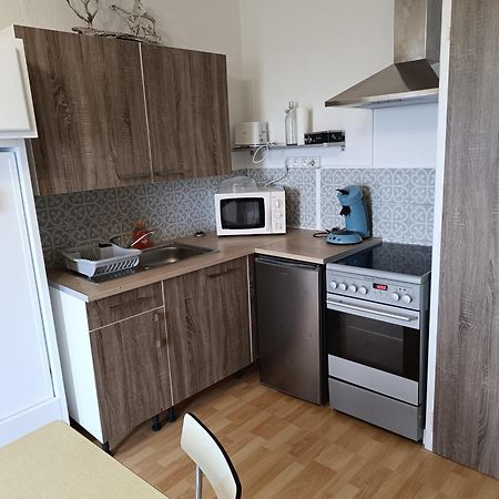 Studio Agreable Tout Confort Les Angles  Exterior photo